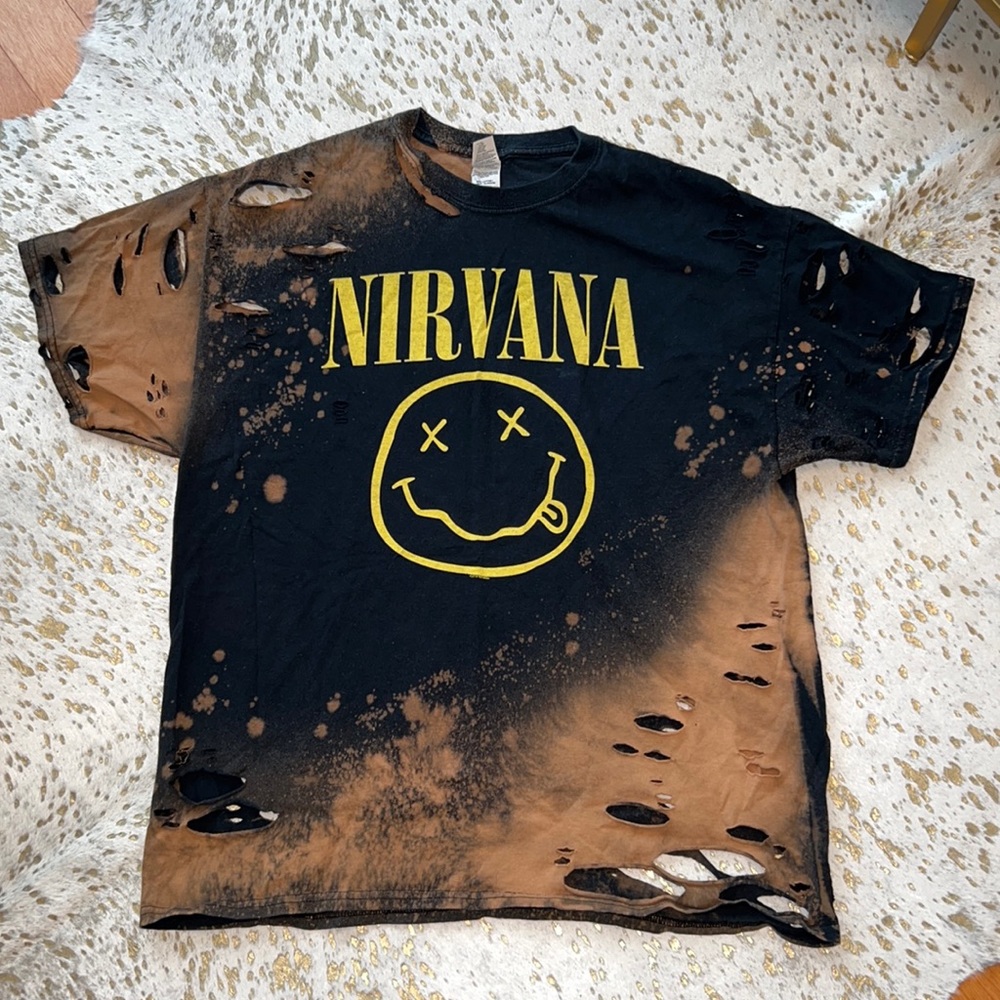 Distressed Band T-shirt - Nirvana